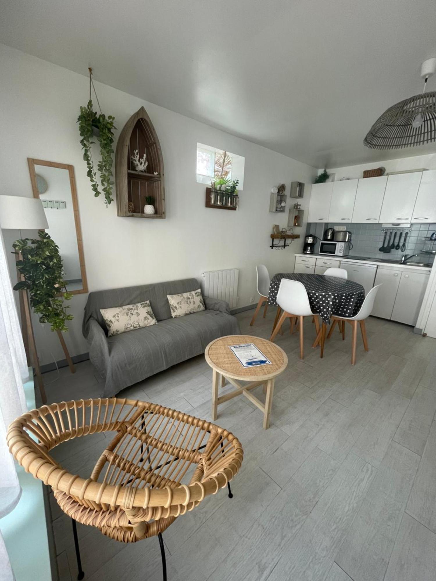 Houlgate Souplex 50M Plage Et Commerces المظهر الخارجي الصورة